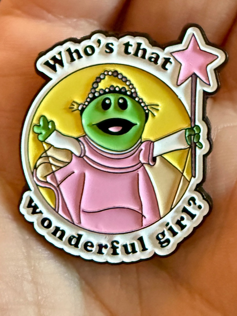 New Enamel Pin Nanalan Puppet Who’s That Wonderful Girl Green Pink Cute Gift
